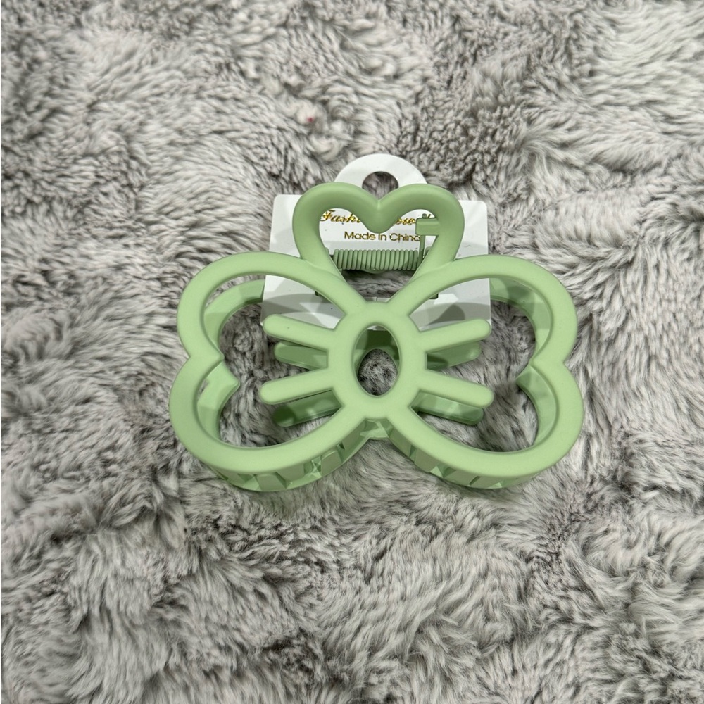Now hair clip